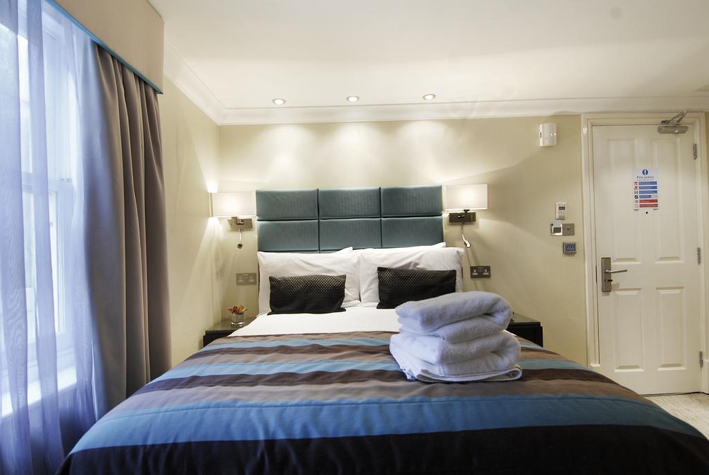 Astors Belgravia Bed & Breakfast London Exterior photo