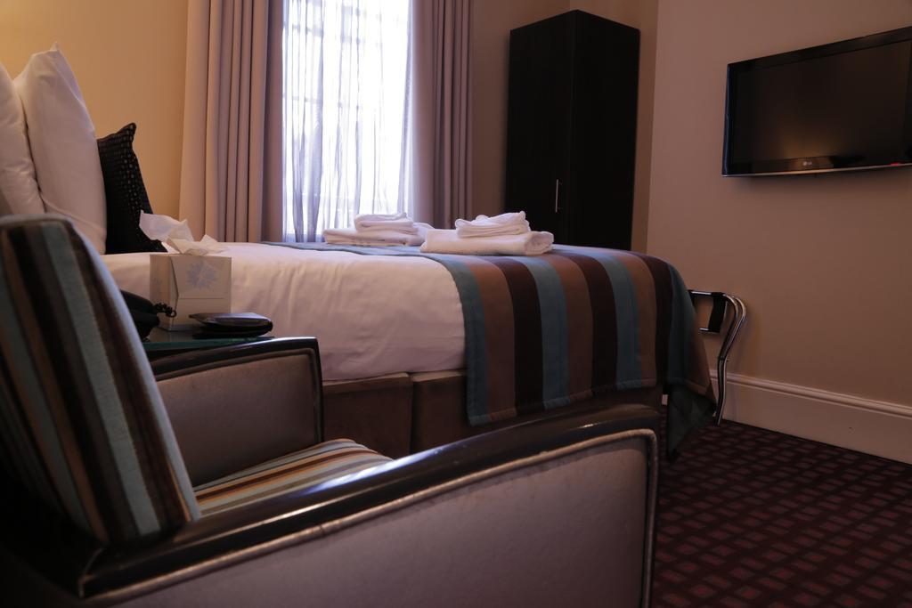 Astors Belgravia Bed & Breakfast London Exterior photo