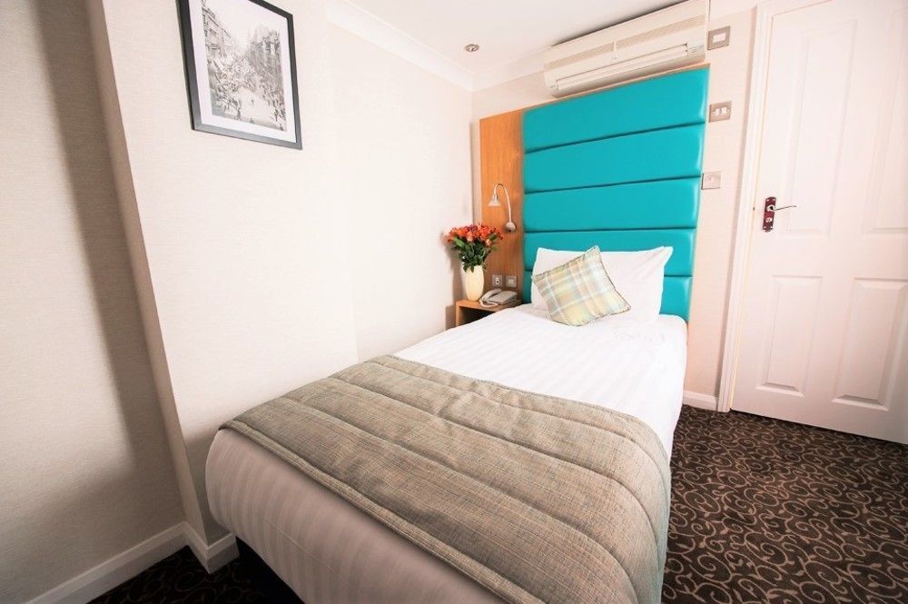 Astors Belgravia Bed & Breakfast London Exterior photo