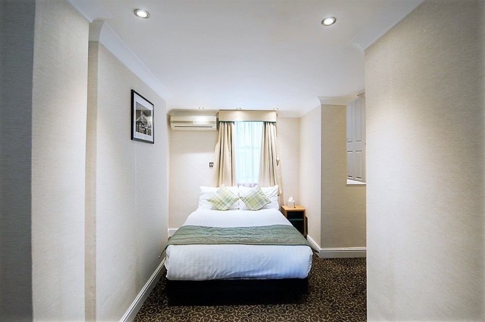 Astors Belgravia Bed & Breakfast London Exterior photo